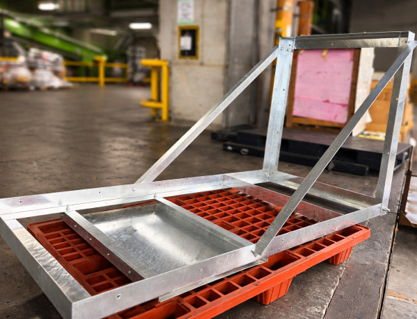 金属加工において製缶加工でのラック製作事例